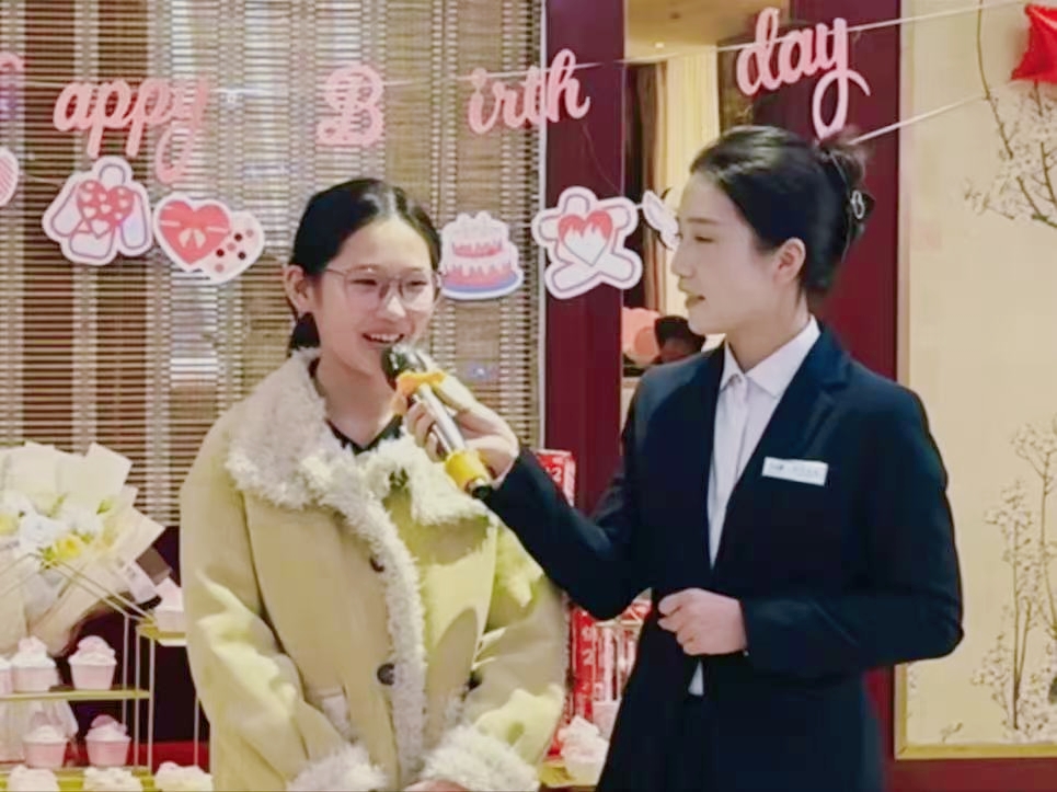 人生第一次，主持夢(mèng)的初次綻放