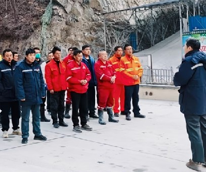 實(shí)戰(zhàn)演練，防患未“燃”｜雙河金礦開展冬季火災(zāi)應(yīng)急預(yù)案演練